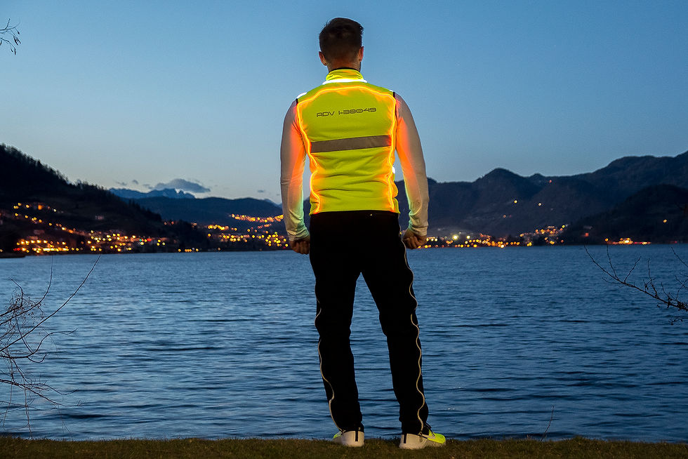 Runner in front of the lake