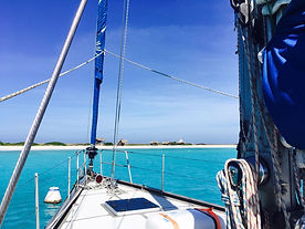zeilvakantie, meezeilvakantie, zeiltrip, meezeiltrip, zeil mee, meezeilen, zeilen, sailing, sail, Aluma, Aluma Sailing, Caribbean, Carribean, Caribbean, Caribe, Carib, Caribisch gebied, Caribische, Sint Maarten, Aves, Martinique, Grenada, BVI, British Virgin Islands, Venezuela, Curacao, Bonaire, Klein Bonaire, Klein Curacao, Dagtrips, Dagtrip, Varen, Tour, Met de boot, zeilboot, zeiljacht, Pooh, Nautisail, boeken, huren, schipper, afhuren, zeilles, leren zeilen, groep, teambuilding, vakantie, avontuur, avontuurlijke, antillen, nederlandse antillen, kiten, kitesurfen, windsurfen, surfen, duiken, diving, snorkling, snorkelen, snorkel, koraal, tropische, tropische vissen, dolfijnen, dolfijn, zwemmen, walvis, walvissen, schildpad, schildpadden, zee, zon, strand