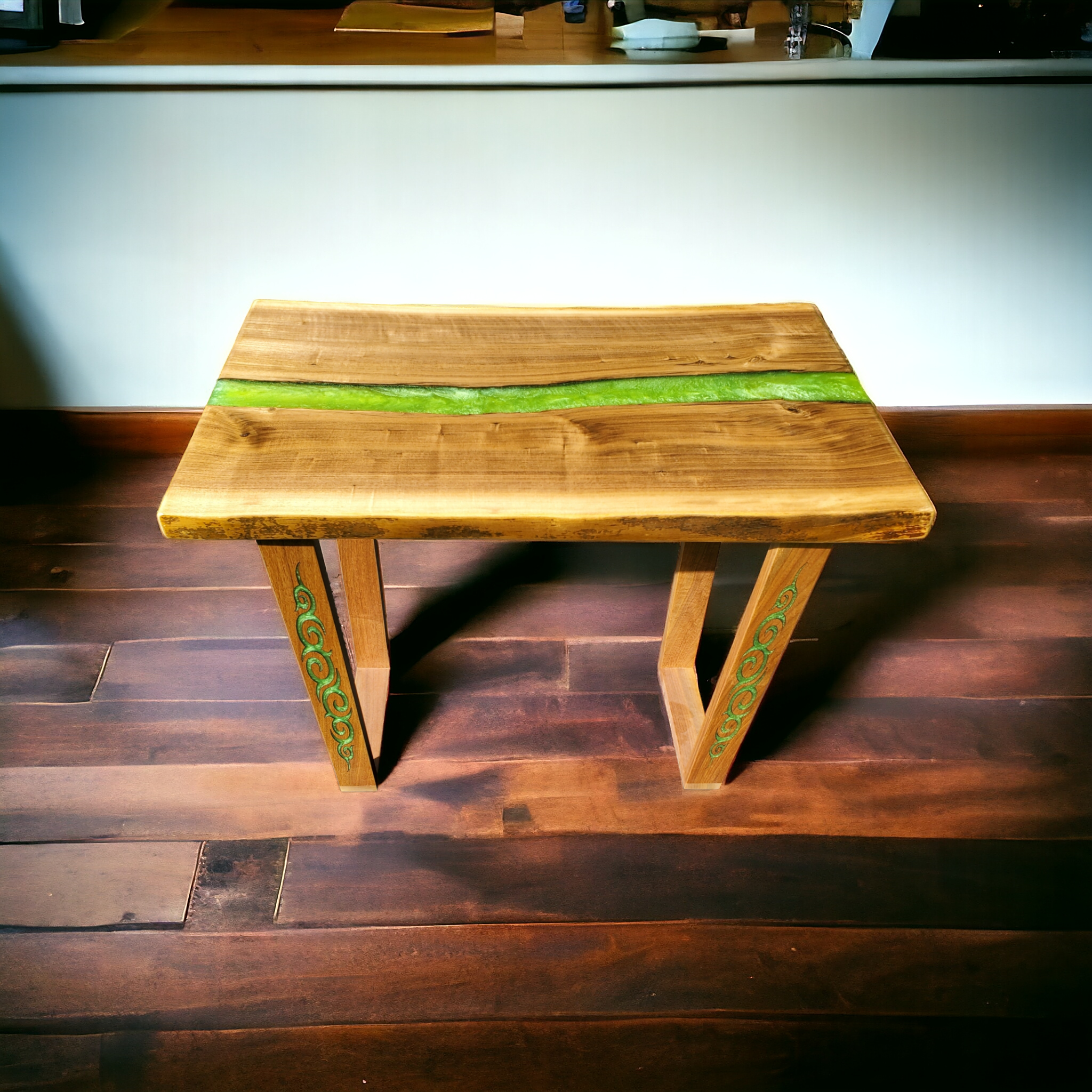 Walnut side table candy green river1