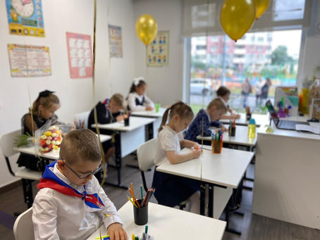 Каждый год звонок веселый!