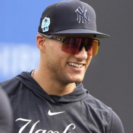 Yankees Shake Up Roster, Call Up Top Prospect