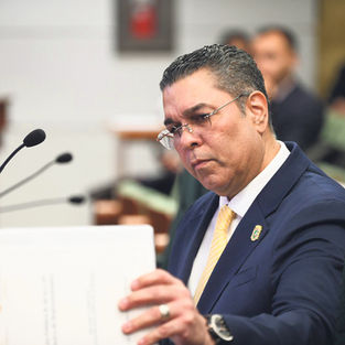 Zapata describes energy czar’s supervisory style as ‘dictatorial’