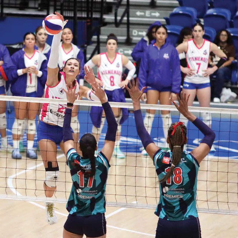 Atenienses blank Criollas, keep semifinal hopes alive.