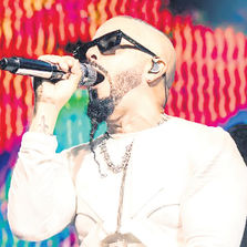 Aclamado Yandel en exitosa gira SINFÓNICO en Europa