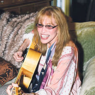 Carly Simon reveals she has Parkinson’s disease