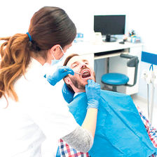 Dentistas aconsejan mantener higiene oral y revisiones periódicas