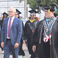 Grads in Cayey receive scholarships in tour guide training program
