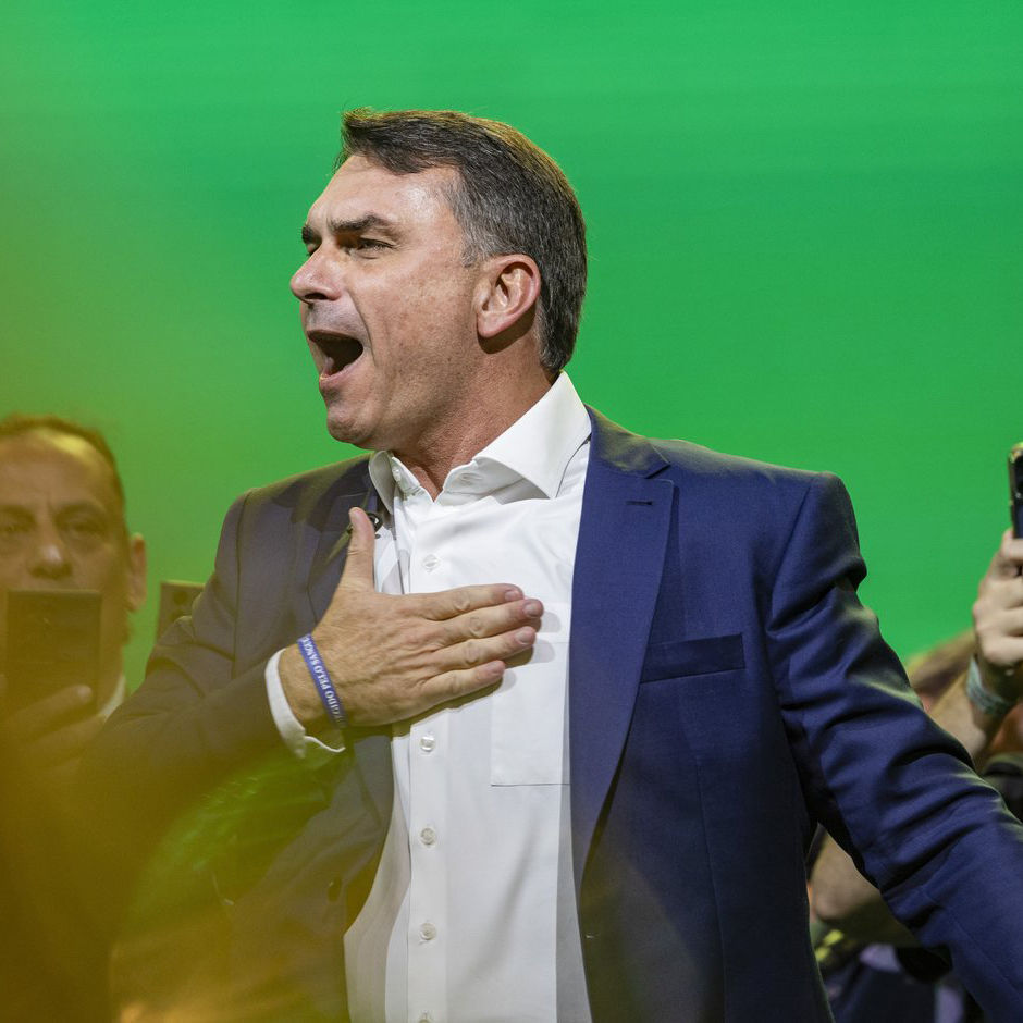 Presidential candidate Flávio Bolsonaro gestures onstage during the official launch of his campaign at the Liberal Party’s National Convention in São Paulo, July 25, 2026. Luiz Inácio Lula da Silva, the leftist incumbent, and Flávio Bolsonaro, the right-wing challenger, face off in a race that could define the future of Latin America. (Victor Moriyama/The New York Times)