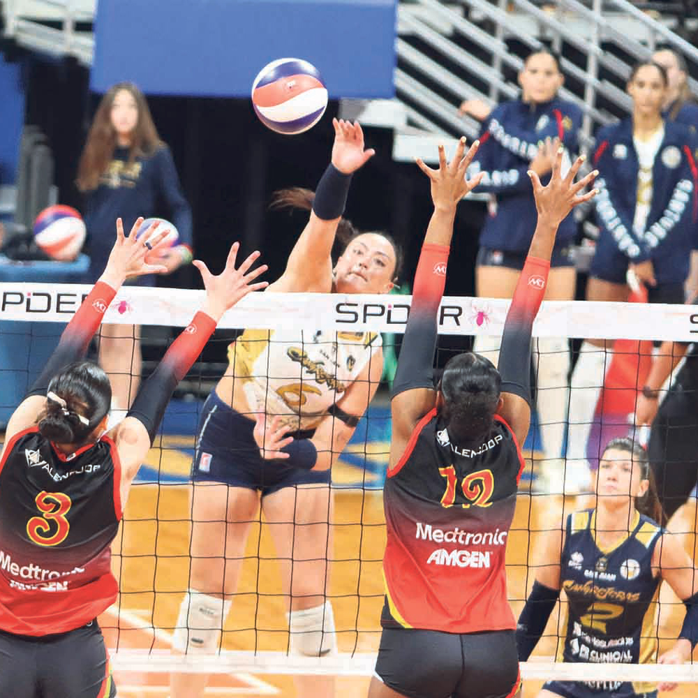 Cangrejeras defeat Valencianas in straight sets to open LVSF semifinals.