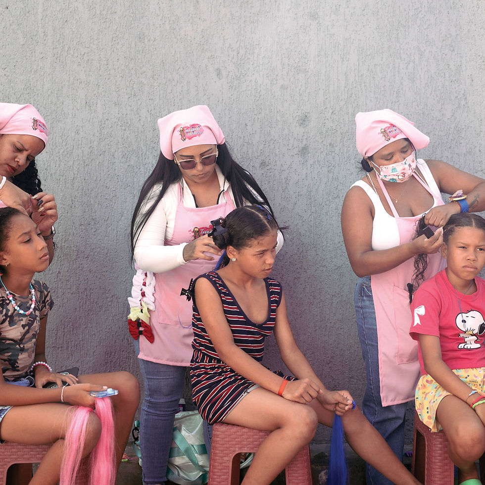 On Venezuela’s coast, life is reduced to survival and burial