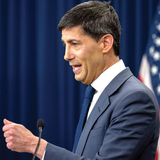 Fed holds rates steady at Warsh’s first meeting