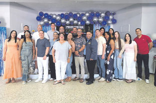 Honor, Valor y Compromiso: Juncos reconoce a sus héroes de azul
