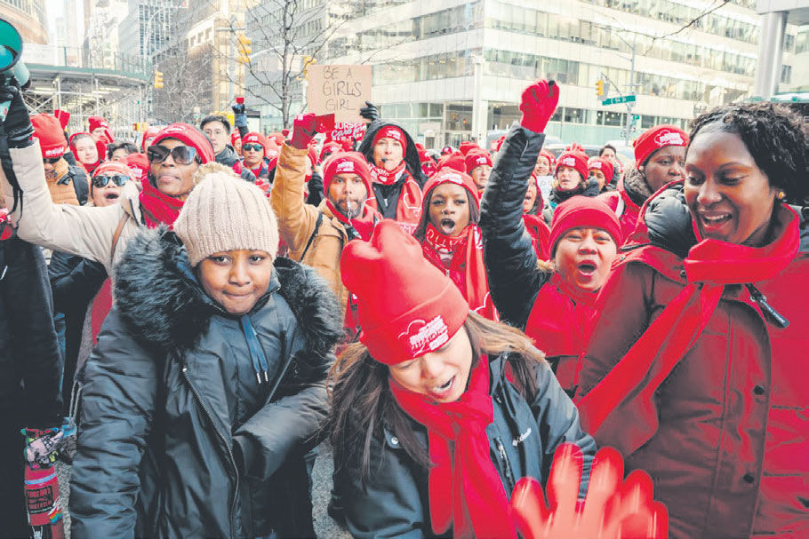 New York City nurses reach deal to end strike at two hospital systems
