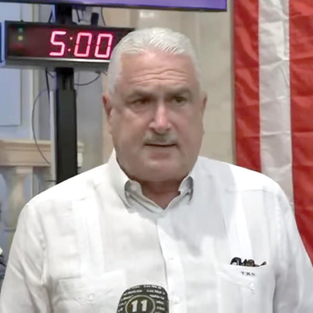 Rivera Schatz urges chief of staff, treasury chief to deliver requested documents.