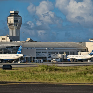 LMM Airport receives flights diverted due to temporary closure in Miami
