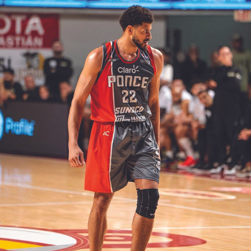 Leones open BSN season with a victory.