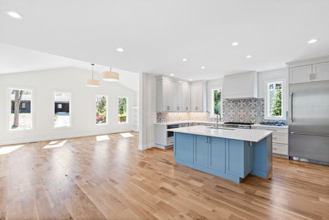Kitchen (1).jpg