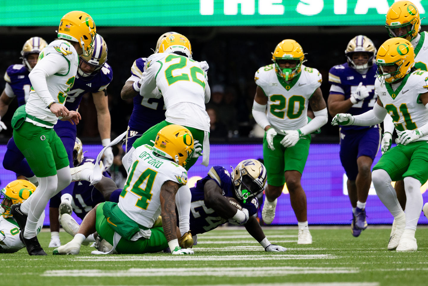 251129_LeahDowning_footballvsOregon_Mohammed