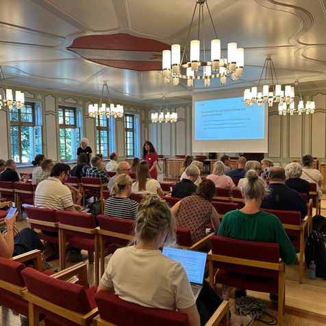 SPANISCH en el restaurante inklusive Abendessen am 17.7.2026 in der Kultur-Apotheke
