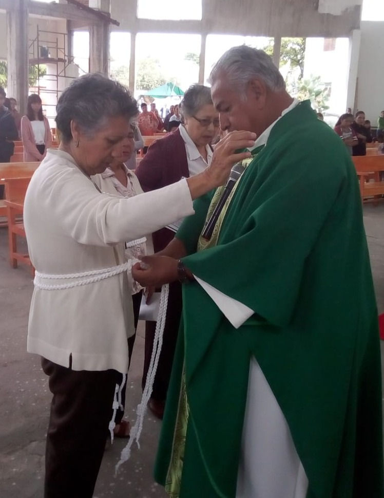 La Tercera Orden Franciscana Seglar de nuestra parroquia recibió a 4 ...