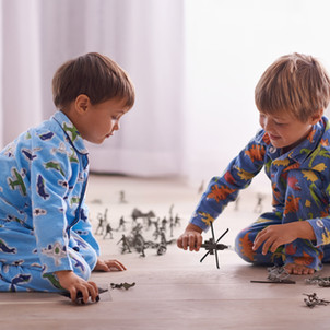 5 ways to have fun inside this winter with your kids!