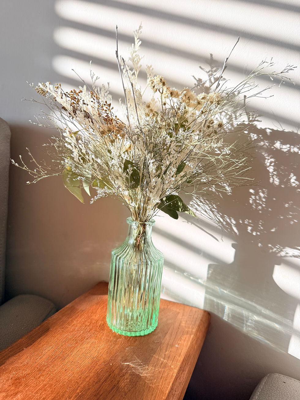 Thumbnail: Bud Vase Flowers 