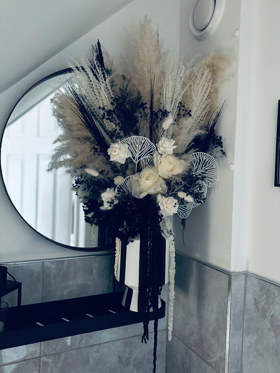 Thumbnail: Dried Flower Vase Bouquet