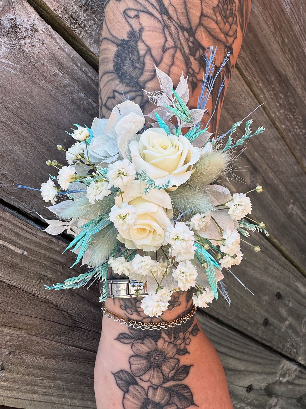 Thumbnail: Ladies Wrist Corsage 