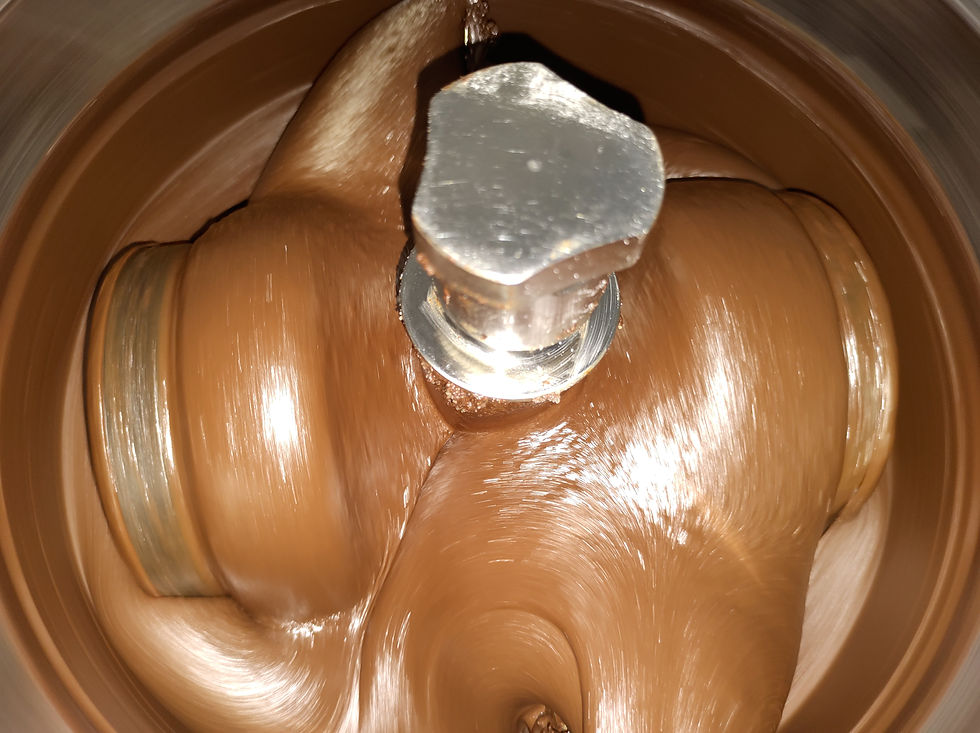 Cacao en refinación para hacer tabletas de chocolate!!