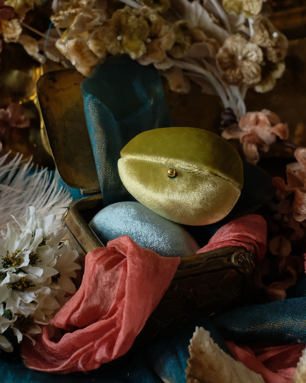 Thumbnail: Absinthe Velvet & Teal Lime Silk | Florine | Egg Ring Box