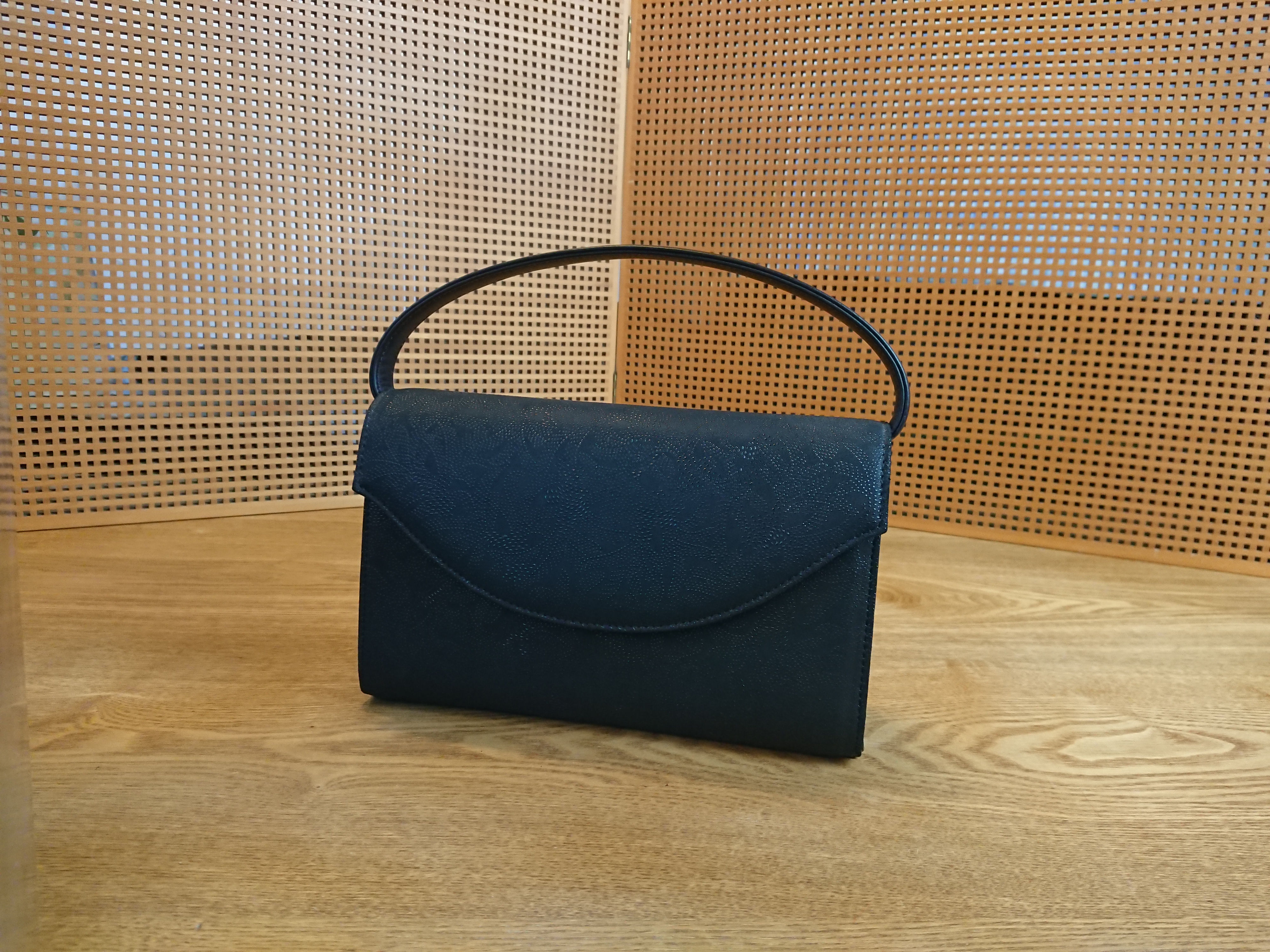 フォーマル黒地黒漆蘇鉄