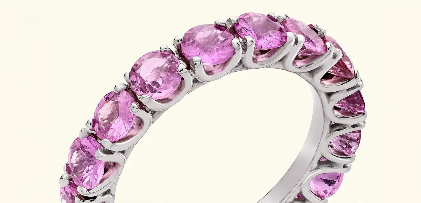 Fotografia de anel da marca Olimpia Joias.