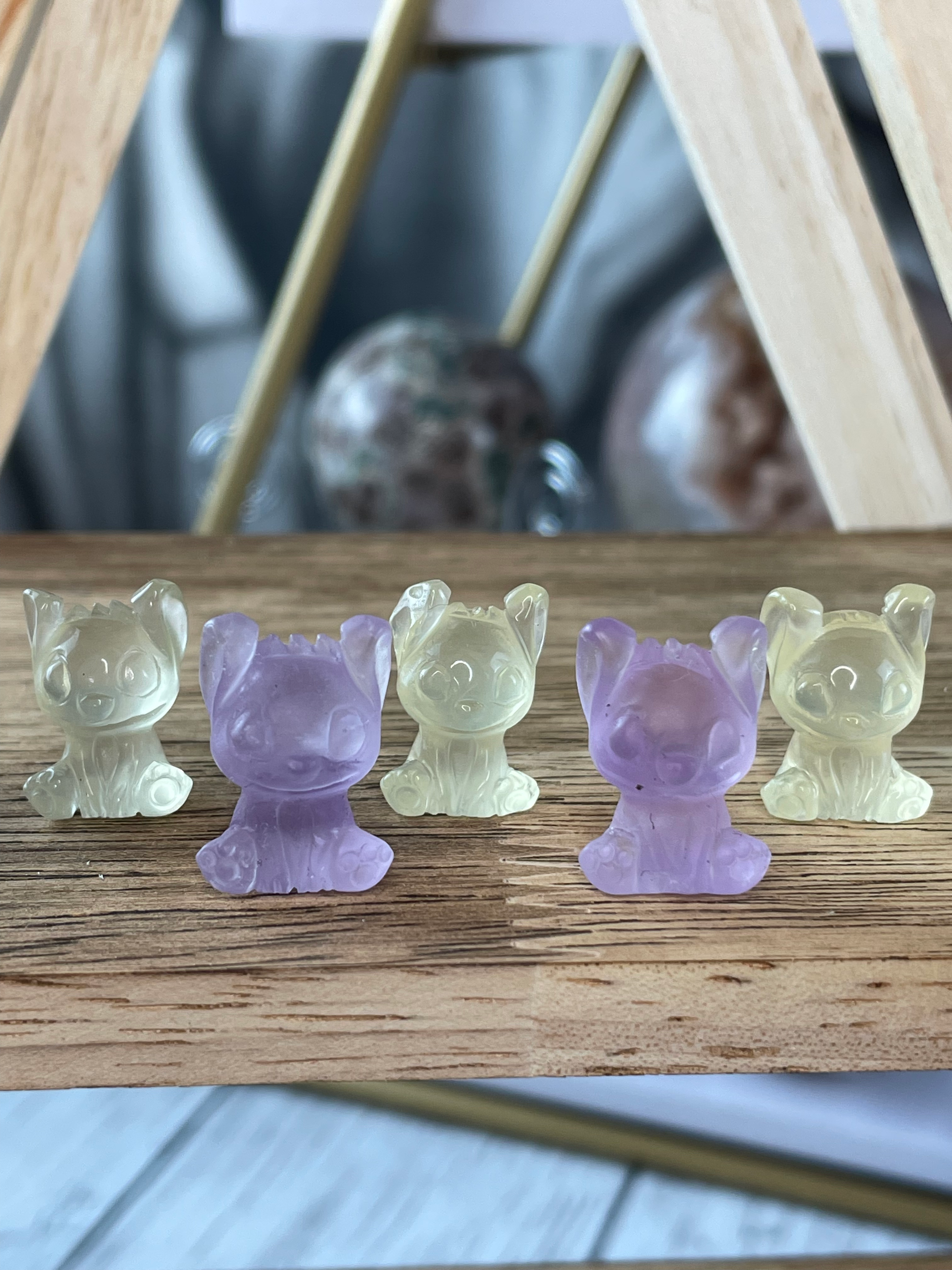 Tiny Amethyst Stitch
