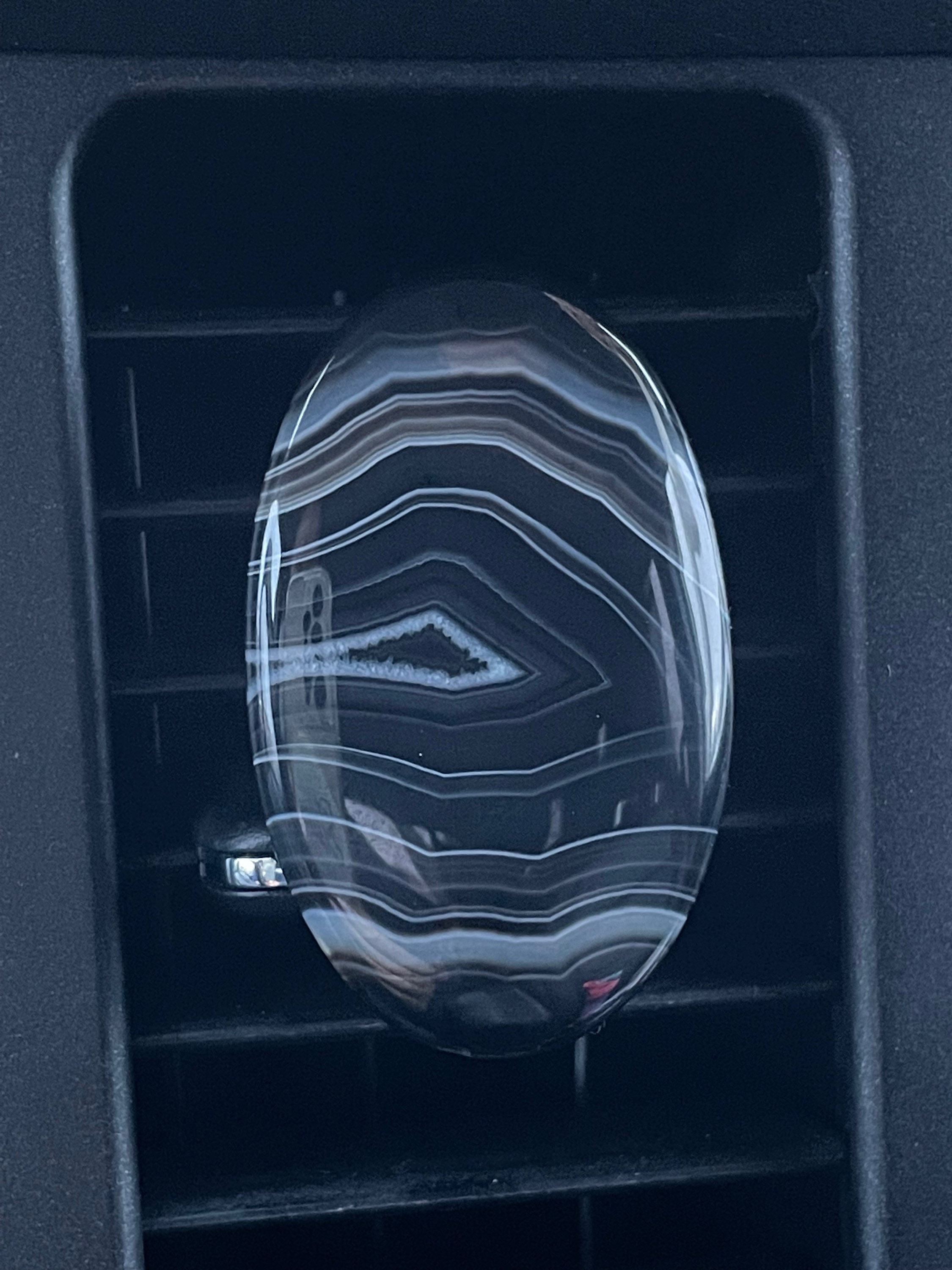 Banded Black Agate Gemmy Vent