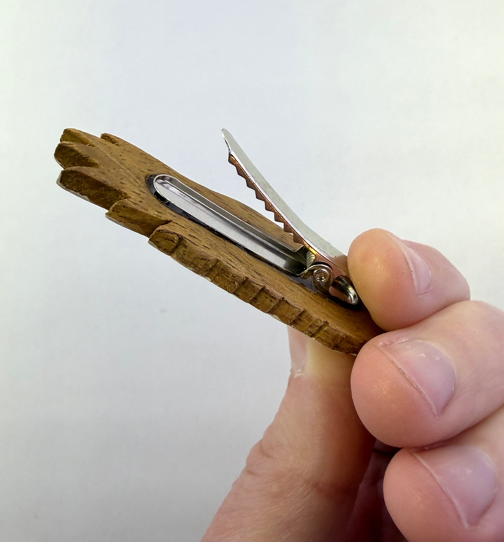 Thumbnail: Folk Art Owl Wing Clip