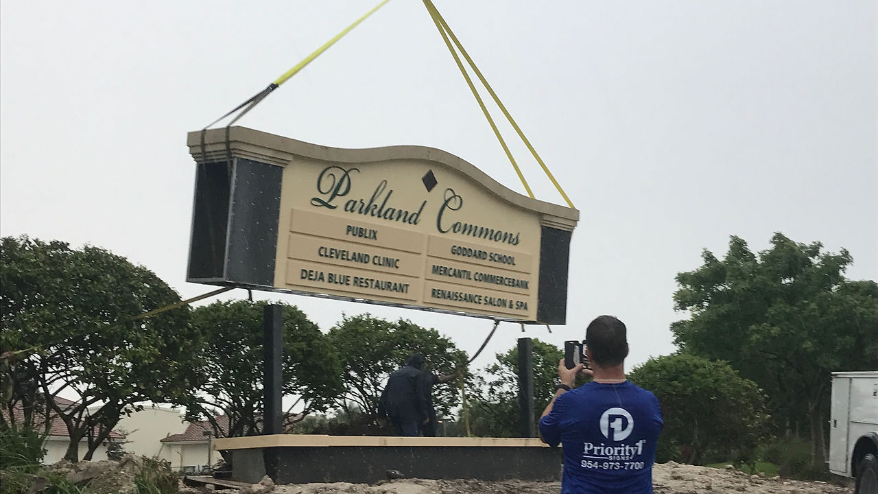 Parkland-Commons-Monument-Install.jpg