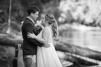 bride and groom near murray river