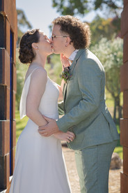 Emotional wedding ceremony moments at Mount Monument Winery captured naturally