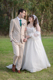 Romantic countryside wedding portraits at DV Cider wedding venue