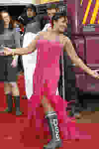 festival fashion glastonbury style throwback dame shirley bassey