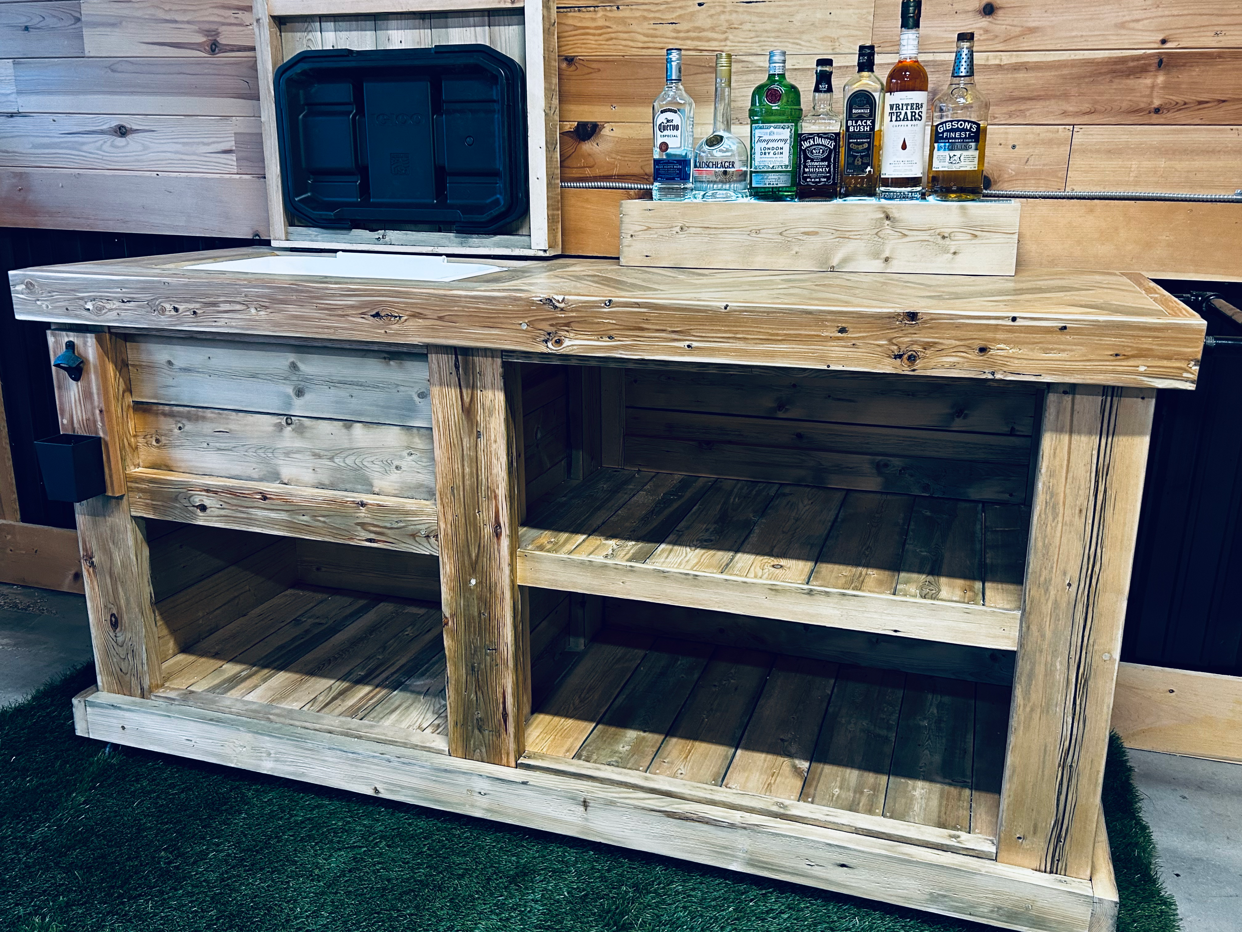 Solid Reclaimed Wood Outdoor Kitchen/Bar