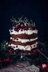 Kerrostettu taatelikakku