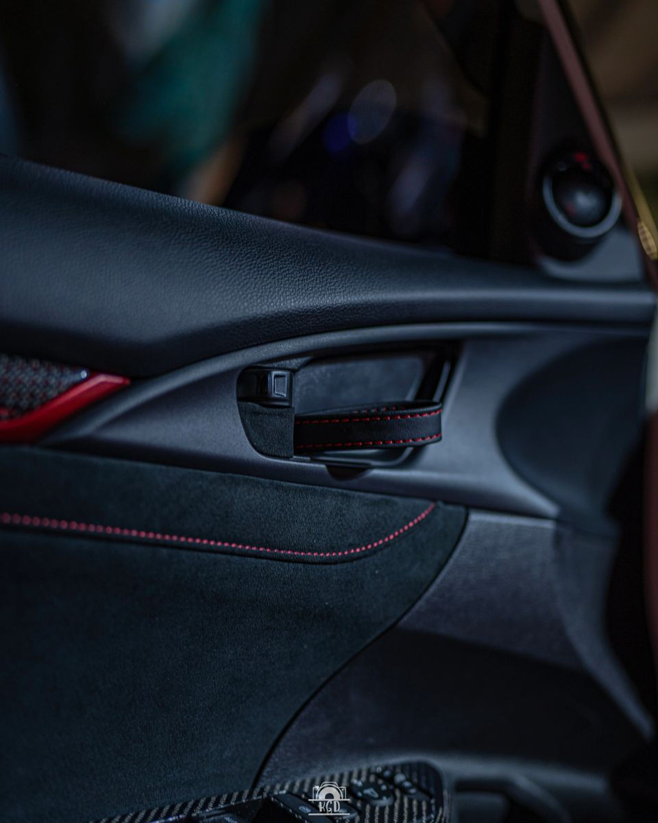 Thumbnail: DID - Alcantara pull strap kit