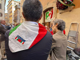 Dall’Aula di Montecitorio al corteo del 25 Aprile, fino alla deposizione della corona di fiori in memoria di Guido Rattoppatore insieme al Circolo PD Centro Storico: ora e sempre, Resistenza