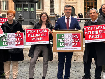 Tassa sui pacchi rinviata: una nostra vittoria, ora il Governo risponda del danno causato