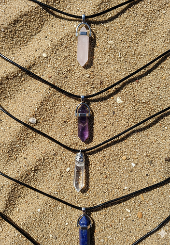 Collares con Puntas de Piedra