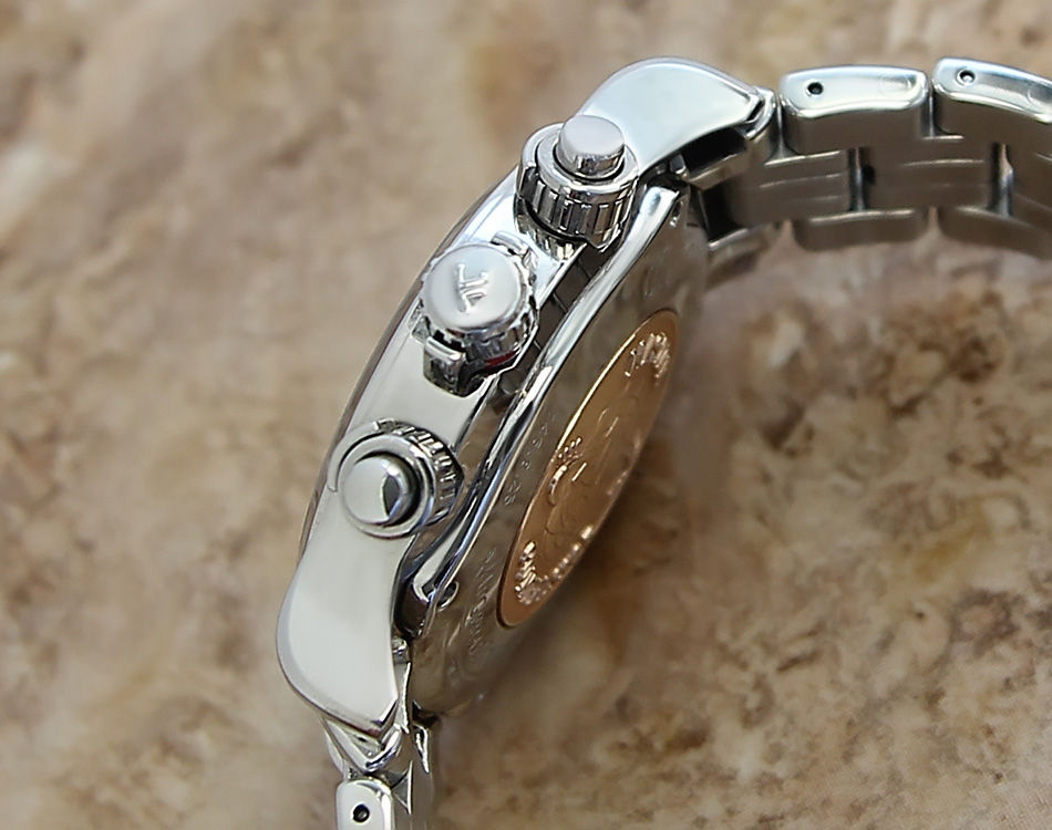 Thumbnail: Jaeger Le Coultre Master Compressor Men's Investment Grade Watch