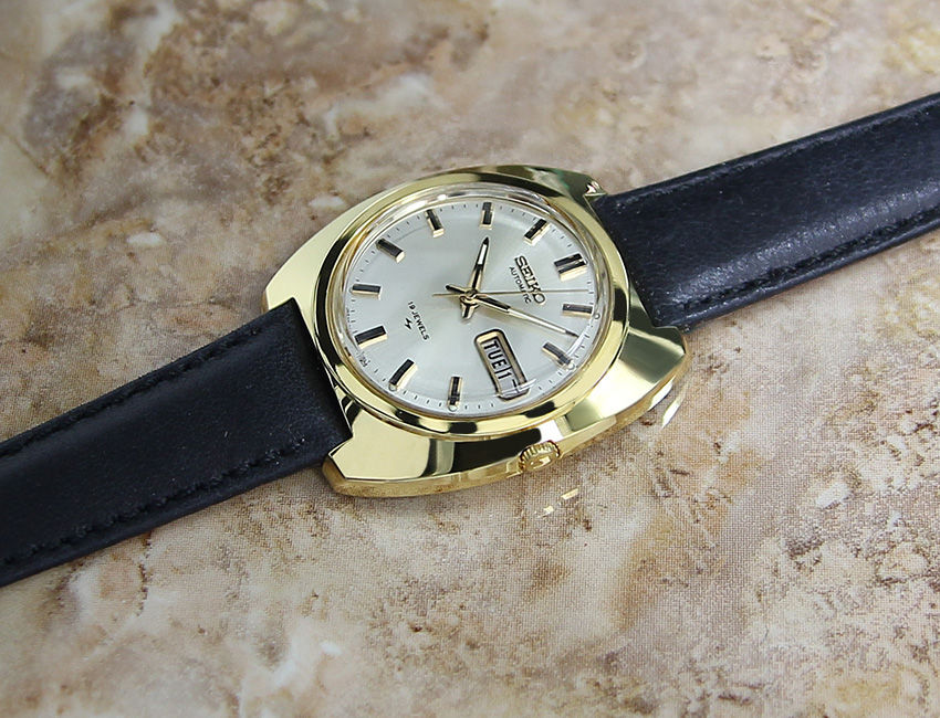 Thumbnail: Seiko 7006 7090 Men's Watch