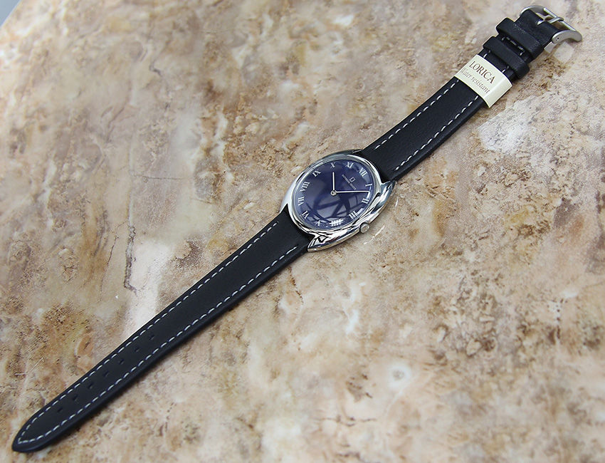 Thumbnail: Universal Geneve Rare Swiss-Made Men's Dress Watch