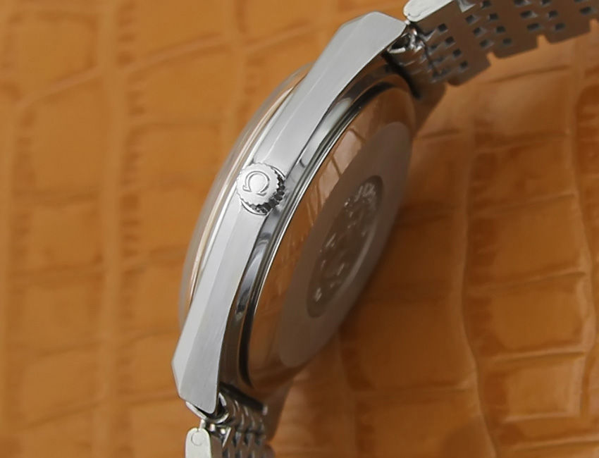 Thumbnail: Omega Seamaster 40mm Vintage Watch